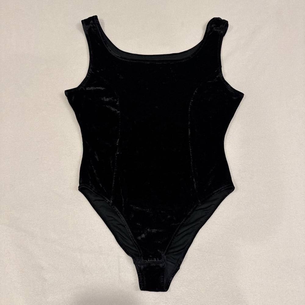 Le Foglie Women Black Velvet Tank Stretchy Bodysuit Sz 4 Italy